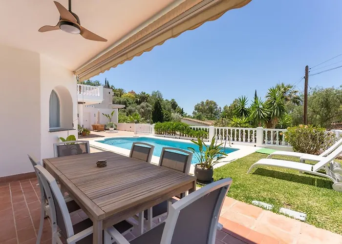 Luxurious Villa Close To Sea And Golf