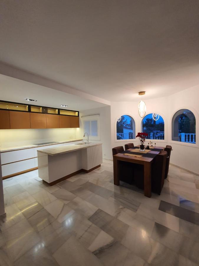 Luxurious Close To Sea&golf Villa *