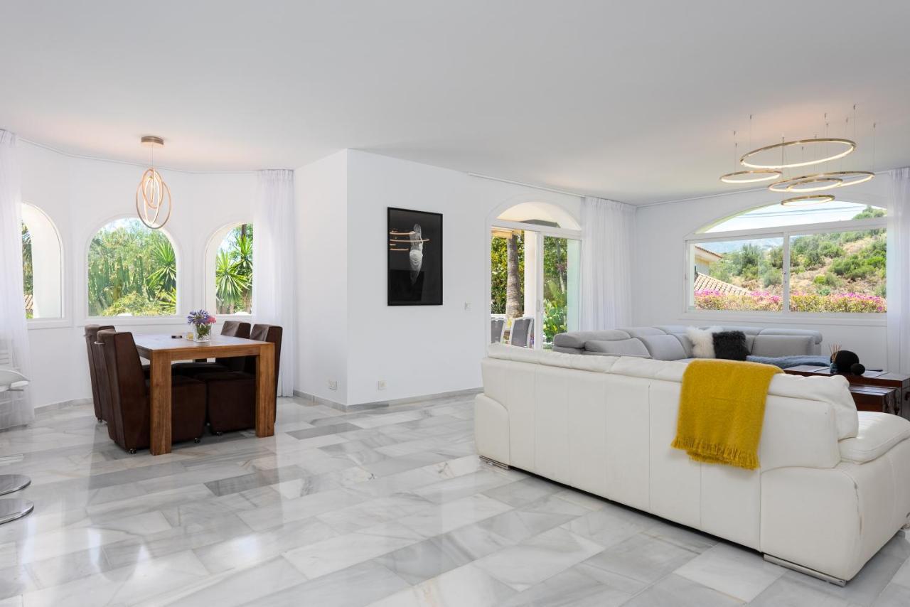 Luxurious Close To Sea&golf Villa